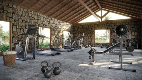 Academia com piso de pedra