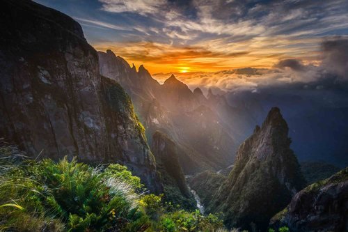 Montanhas de Teresópolis ao amanhecer